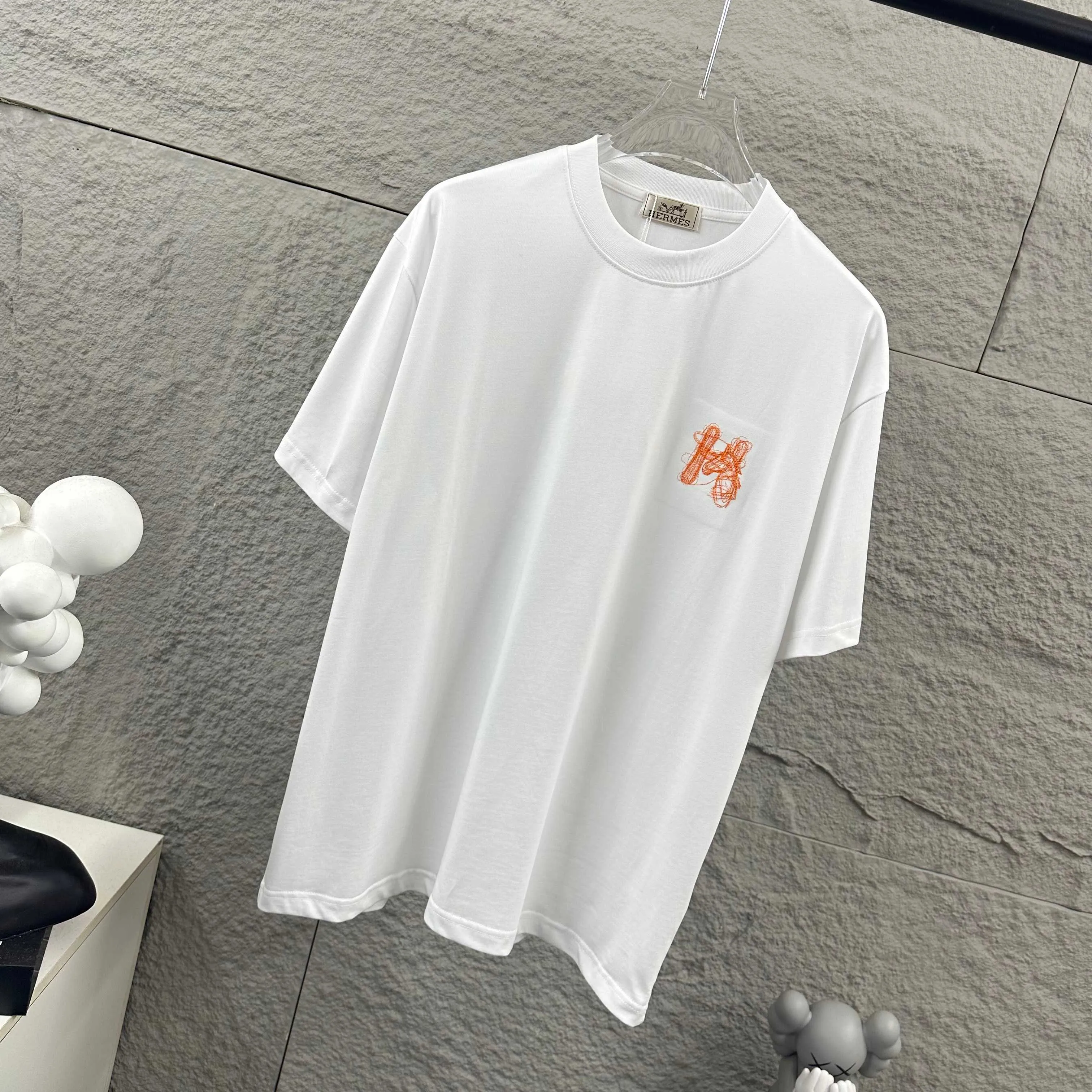 Herme* * 2026 New Arrival Classic T Same Style ：Black White Gray Size： S （90-130 ） M （120-150 ） L （140-165 ） XL （160-180 ） XXL （180-210 ）